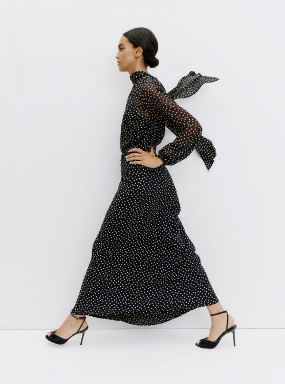 Veronica Beard Resort 2027 Lookbook on Vogue