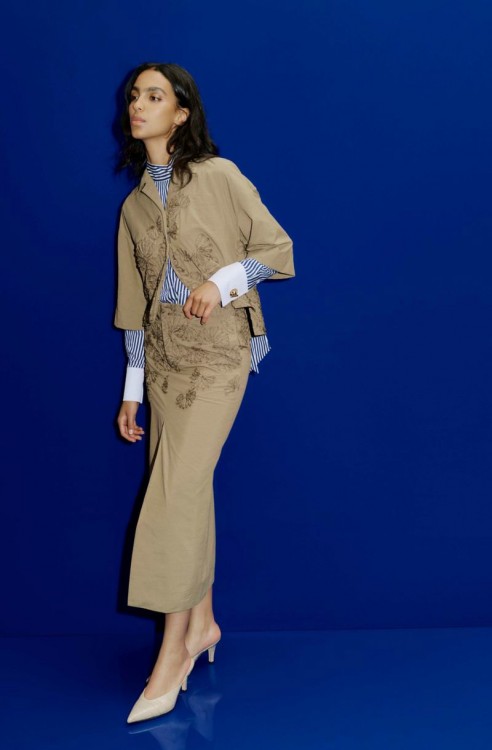 Veronica Beard Resort 2027 Lookbook on Vogue