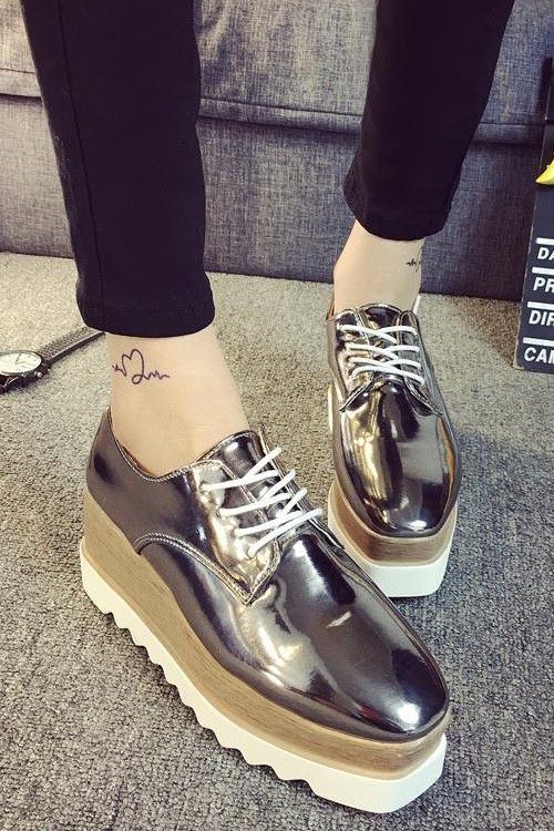 Pointed Toe Lace-up Silver Patent Leather Flats Platform Oxfords