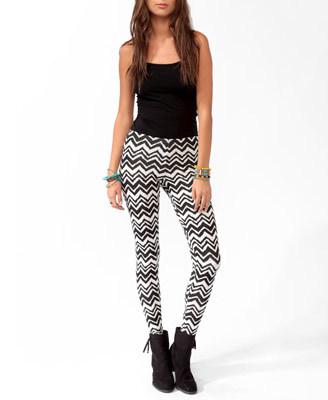 フォーエバー21 シェブロンストライプレギンス