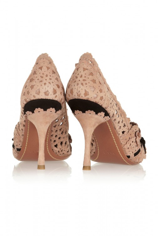 アライア　レーザーカットスエードパンプス