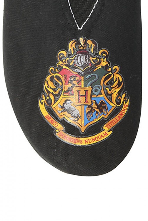 HOT TOPIC Harry Potter Hogwarts Crest Slip-On Shoes