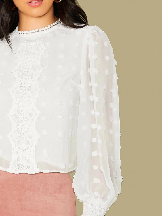 モックネック ギピュール レース ディテール アップリケ トップ