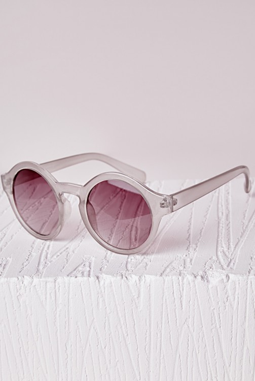 MISSGUIDED トランスペアレントフレーム　グレイ　サングラス